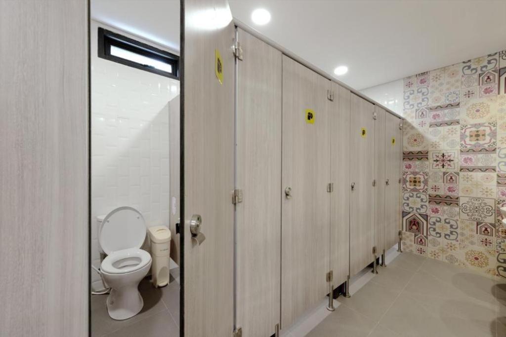 The Social House - Coliving & Hostel - Previously Known As Nomad Hostel Jakarta Exteriér fotografie