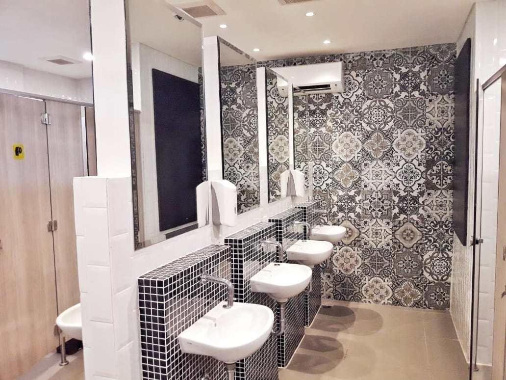 The Social House - Coliving & Hostel - Previously Known As Nomad Hostel Jakarta Exteriér fotografie